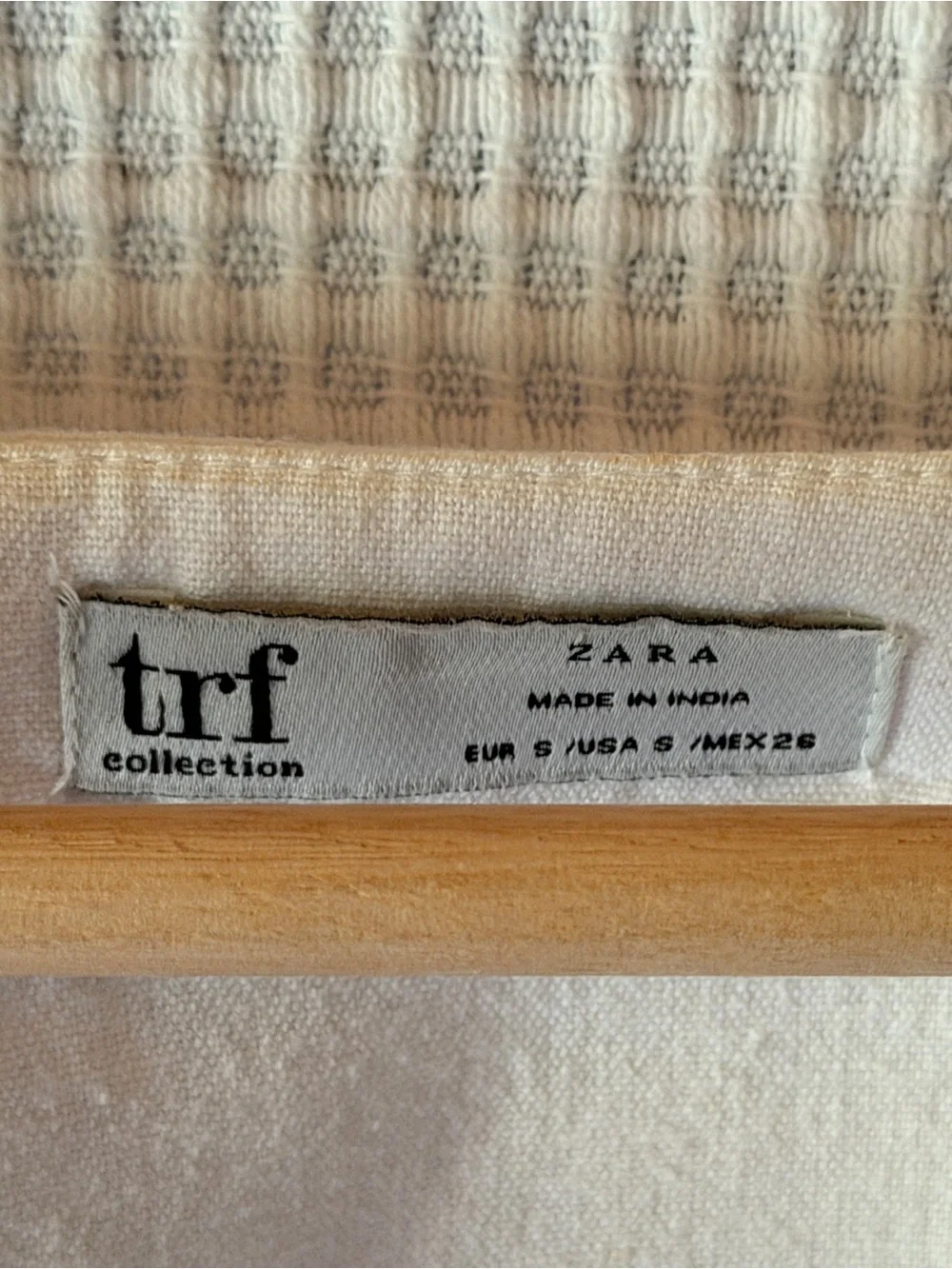 Zara Cream V-Neck Button Front Blouse
